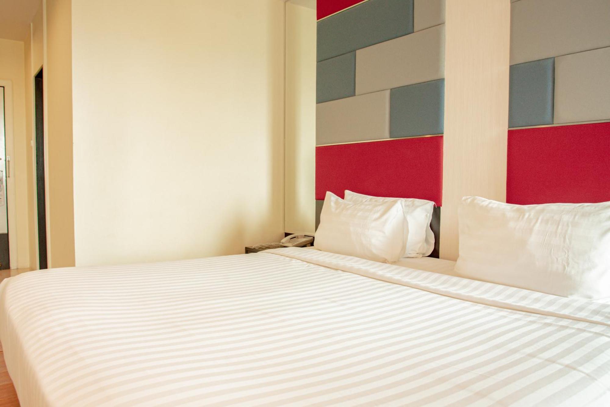 The Sunreno Hotel Sha Bangkok Luaran gambar