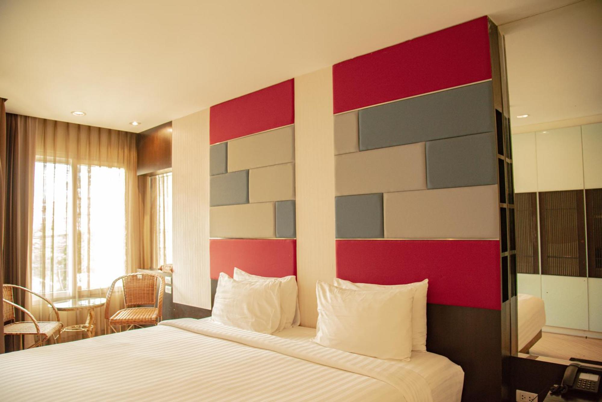 The Sunreno Hotel Sha Bangkok Luaran gambar