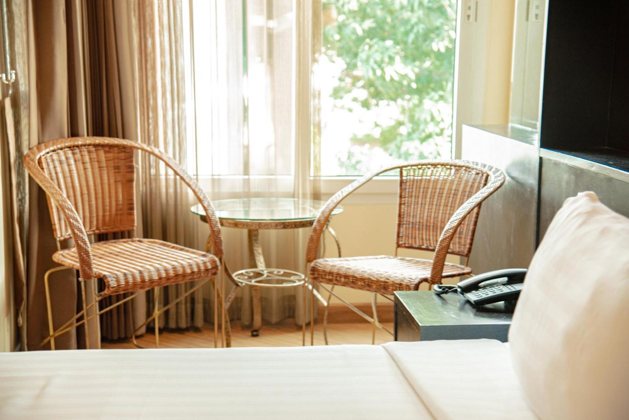 The Sunreno Hotel Sha Bangkok Luaran gambar