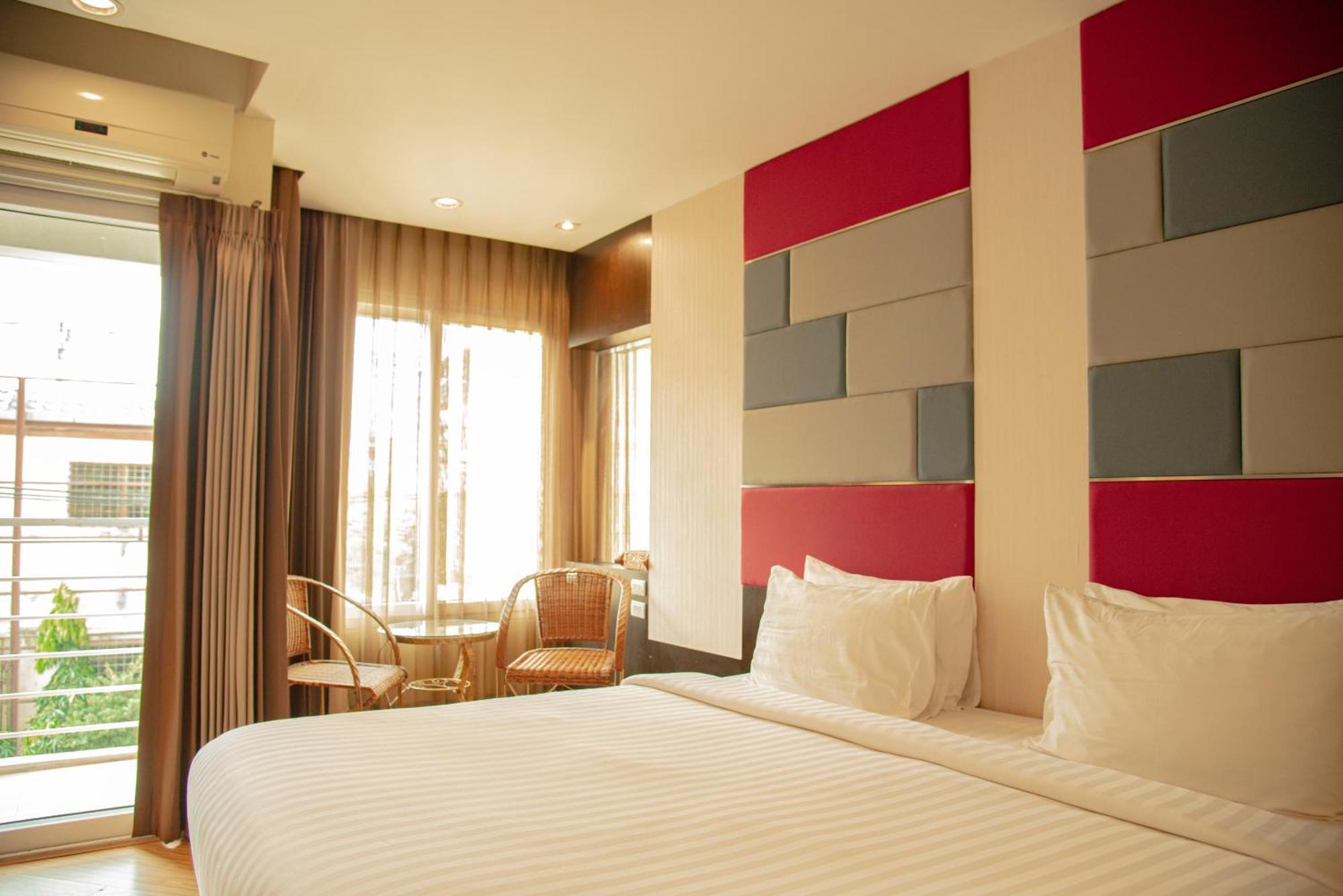 The Sunreno Hotel Sha Bangkok Luaran gambar