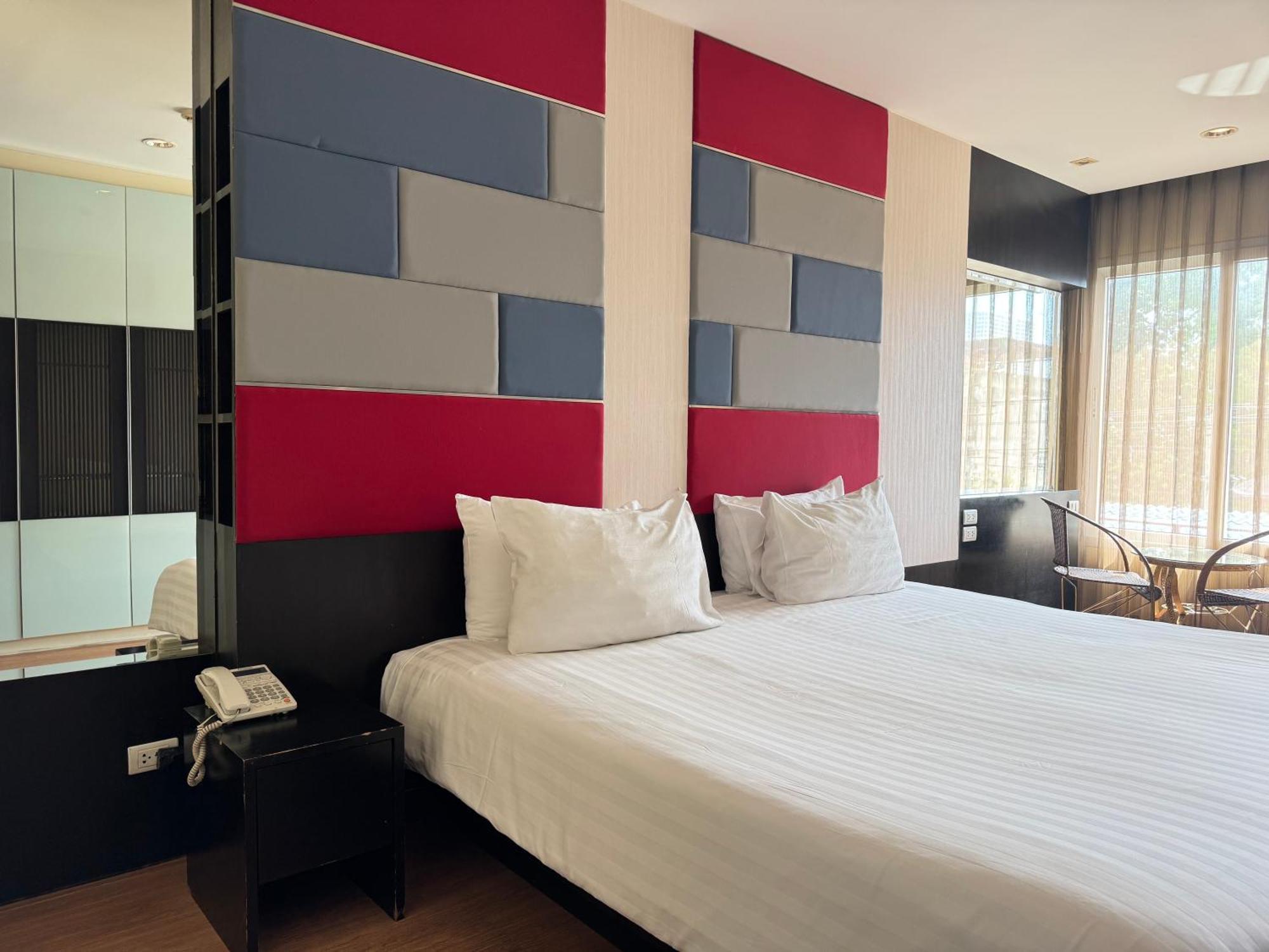The Sunreno Hotel Sha Bangkok Luaran gambar